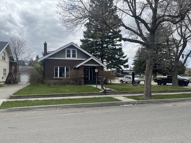 Photo - 119 N 7th St