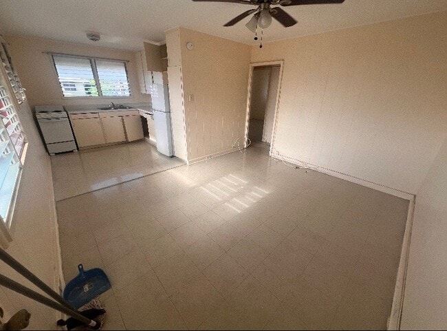 Photo - 94-965-965 Awanei St Unit B