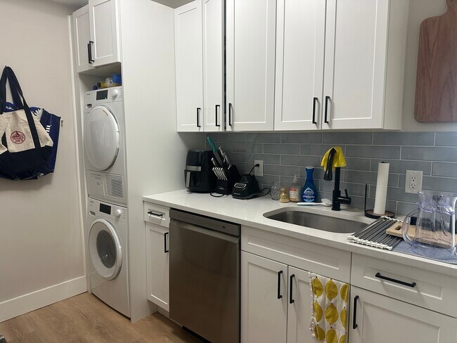 Photo - 17 M St Unit 2