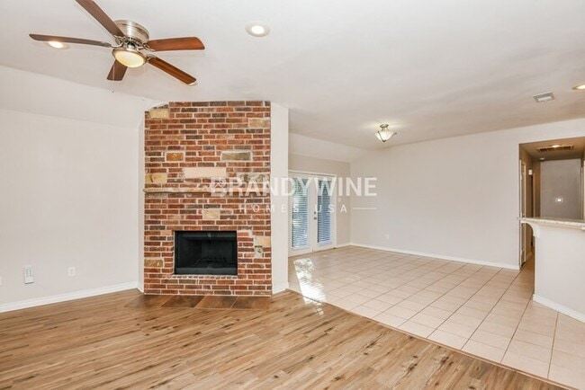 Photo - 5933 Houghton Ave