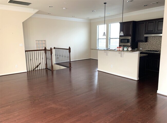Photo - 3021 Kisling St