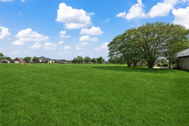 Photo - 9035 Point Dr