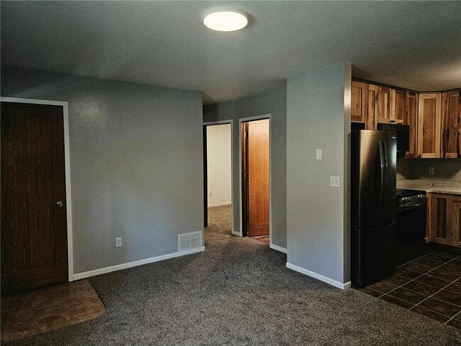 Photo - 154 3rd Ave