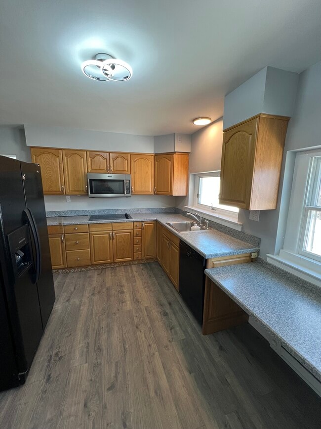 Photo - 1130 Chipperfield Dr Unit 3 bedroom
