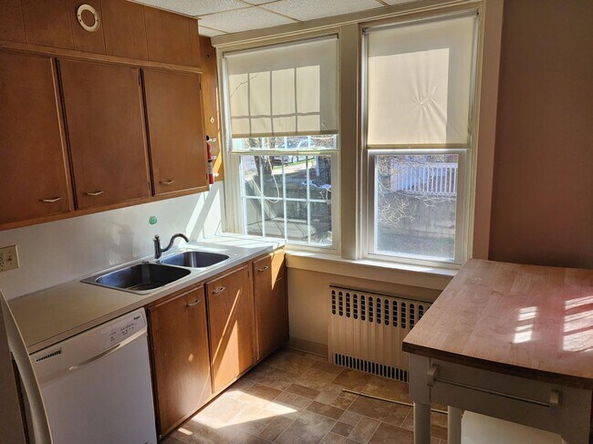 Photo - 1322 Pike St Unit First Floor