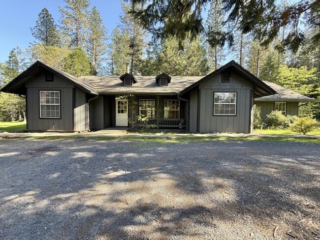 Building Photo - 481 Abegg Rd