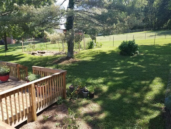 Photo - 301 Shannon Dr