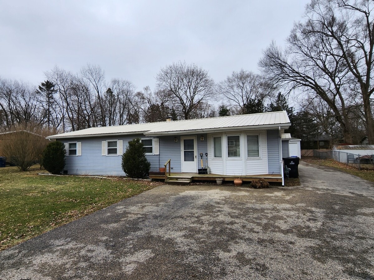 Photo - 2605 Myang Ave House