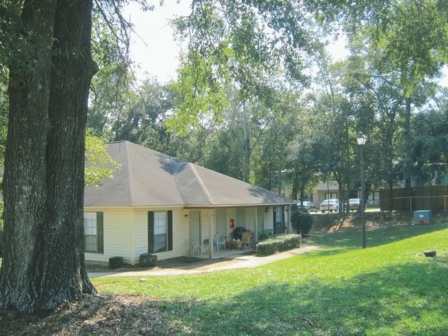 Hunters Run - No Vacancy; Waitlist Only!