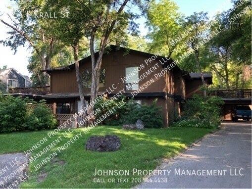 Photo - 954 E Krall St