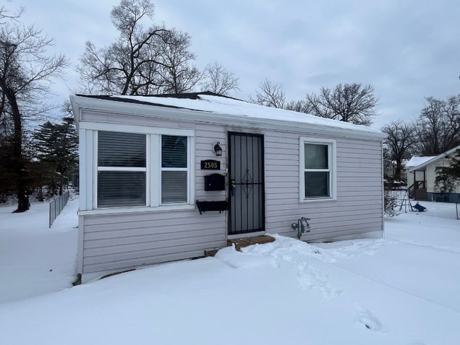 Photo - 2505 Crescent Ave