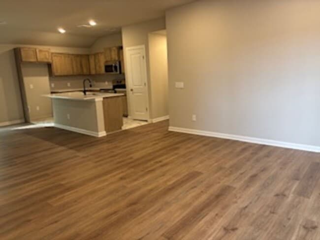 Photo - FIRST MONTH FREE - Beautiful New Home!