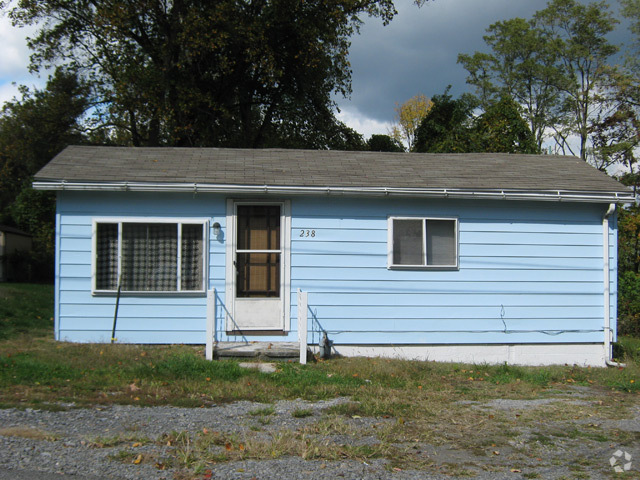 Building Photo - 238 Sayers St Rental