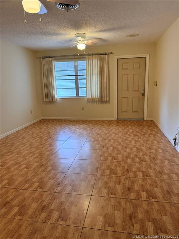 Photo - 2417 NW Holiday Ct