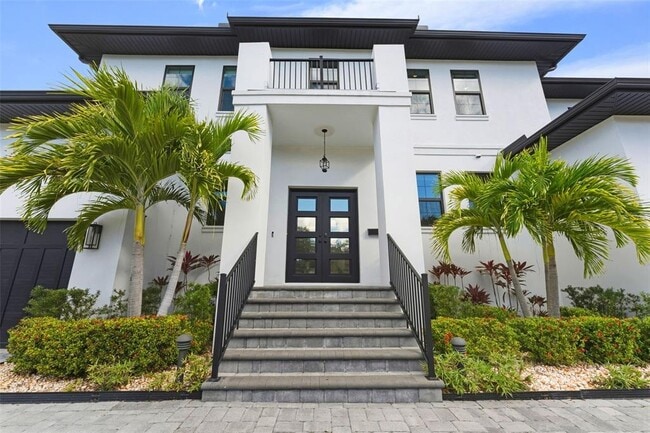 481 W Davis Blvd