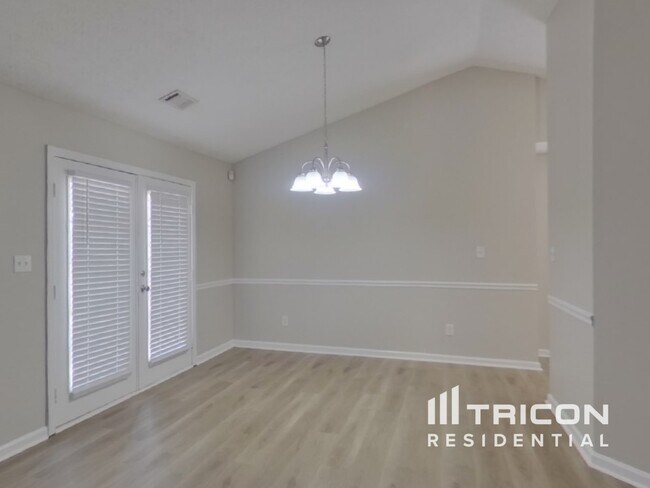 Photo - 104 Kimbell Farm Dr