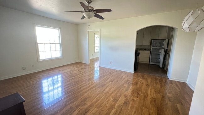 Building Photo - 3821 Woodleigh St Unit 1 Rental