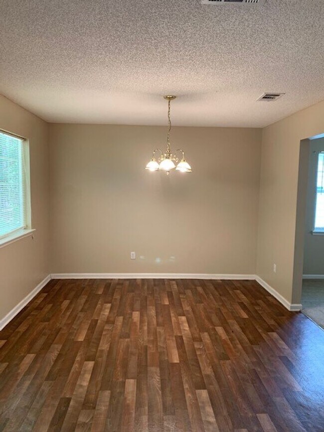 Photo - 3BD/2B located in Valdosta city limits.