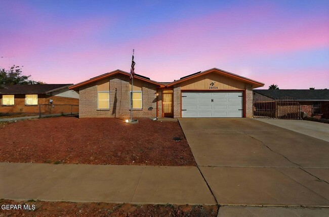 Photo - 10720 Sugarland Dr