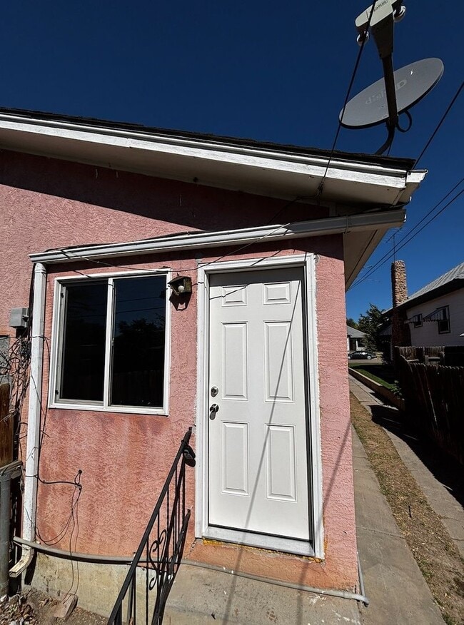 Photo - 910 E 9th St Unidad B