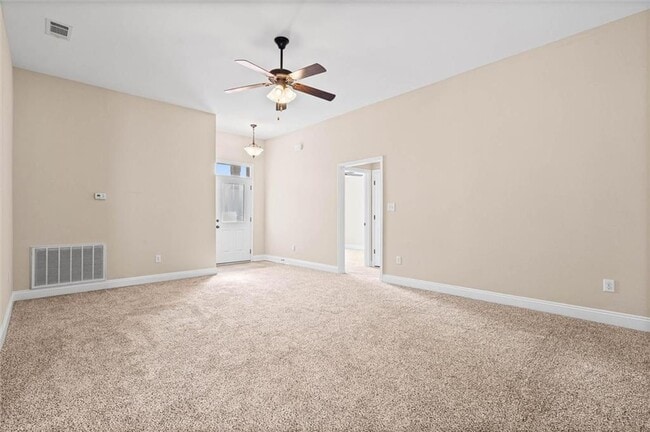 Photo - 926 Tudor Ln