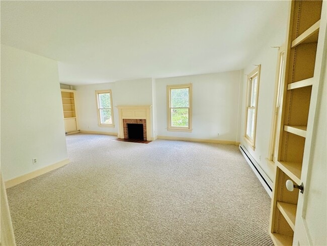 Photo - 1253 Fairport Rd