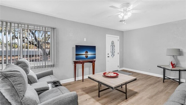 Photo - 11912 McMullen Loop