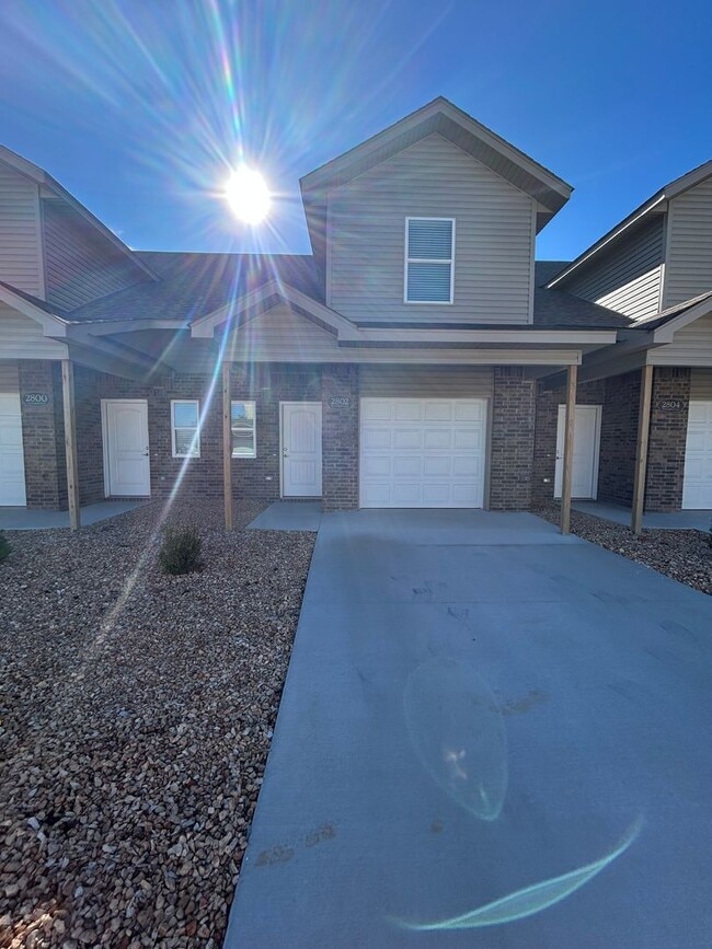 Building Photo - Modern New-Build Townhome with 3 Bedrooms, 2.5 Baths & 1-Car Garage