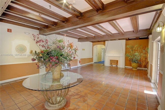 Photo - 1200 Euclid Ave Unidad 301