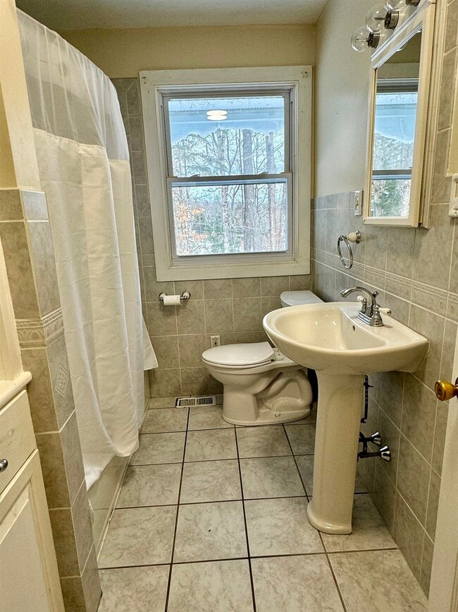 Photo - 11 Sugar Wood Ln