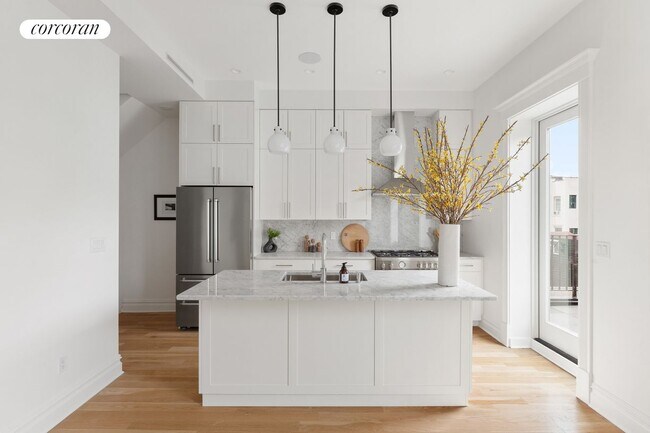 Photo - 82 Rutland Rd