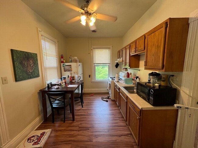 Building Photo - 7303-7305 Church Ave - (26218) Unit 7305-2