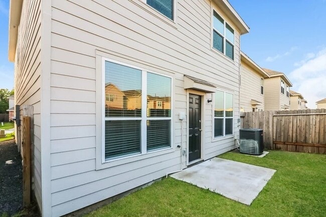 Photo - 2618 Bouvardia Wy