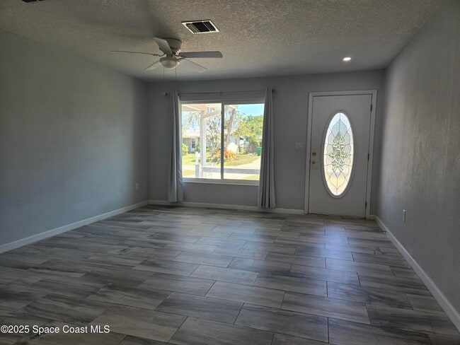 Photo - 780 Mohawk Ave