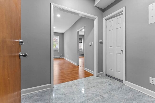 Photo - 248 Clendenny Ave Unit 4