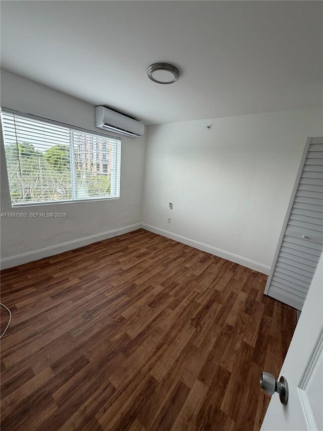 Photo - 542 NW 8th St Unit 13