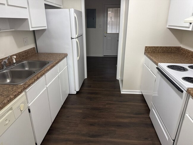 Photo - 2924 Henry St Unit D