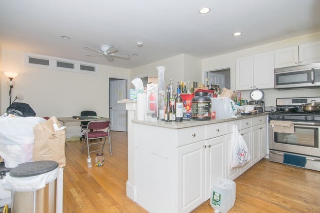 Building Photo - Brookline 3 Bed w/ Heat & Hot Water Included – Cats OK