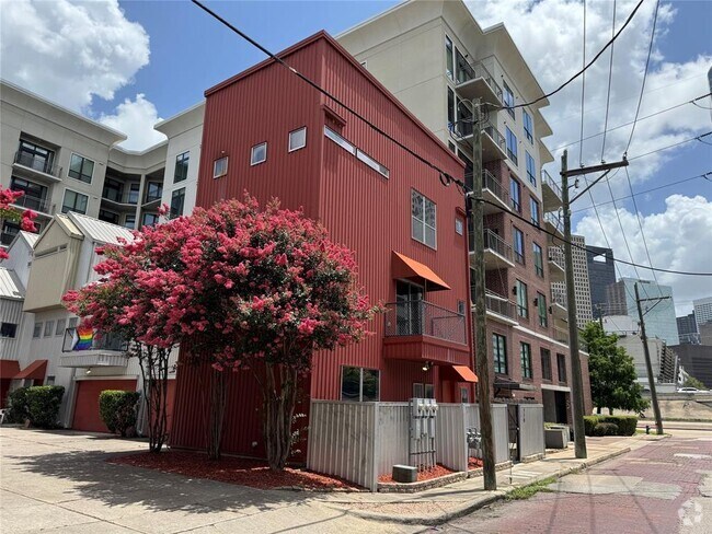 Building Photo - 720 Andrews St Rental