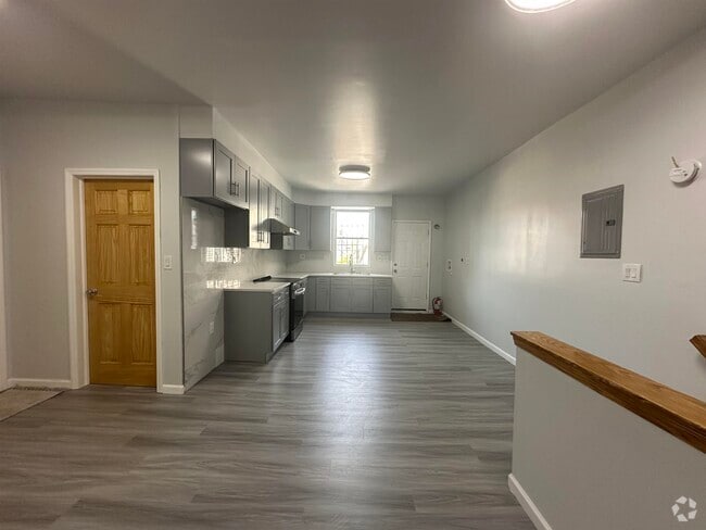 Building Photo - 599 Ocean Ave Unit Apt 2