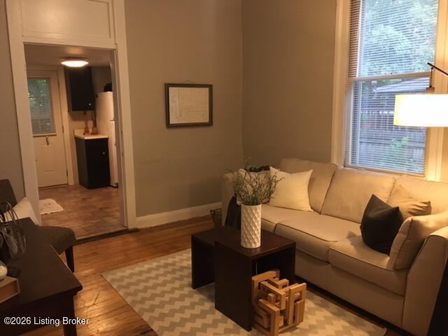 Photo - 3903 Kennison Ave