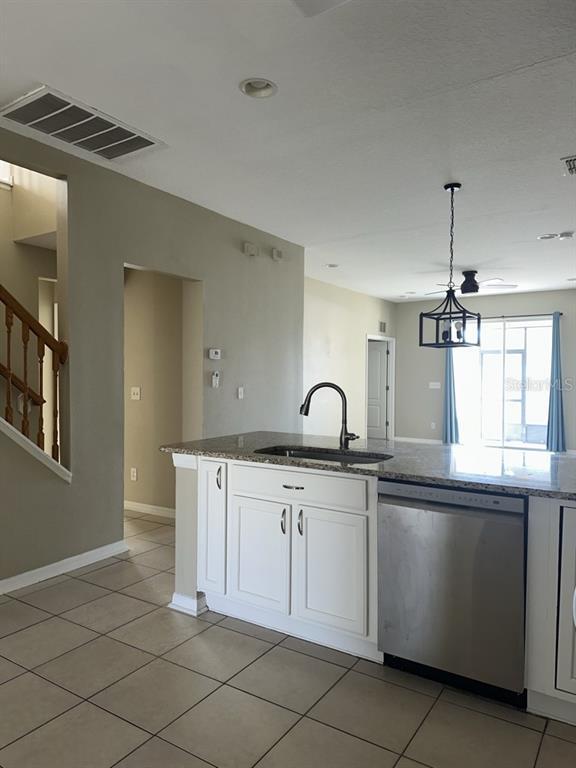 Photo - 30513 Latourette Dr