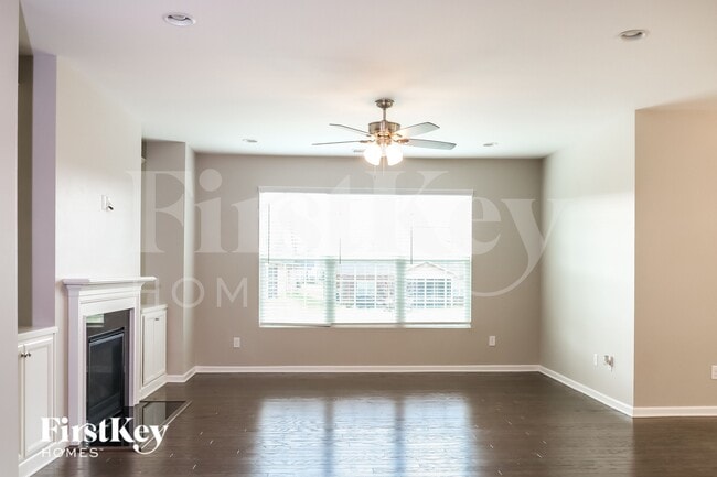 Photo - 205 Barberry Dr