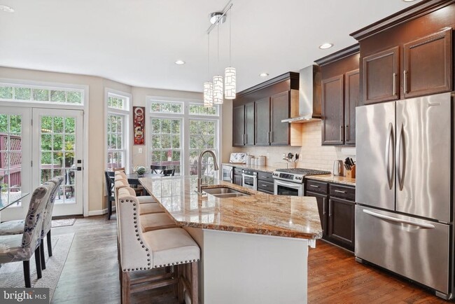 Photo - 6667 Debra Lu Way