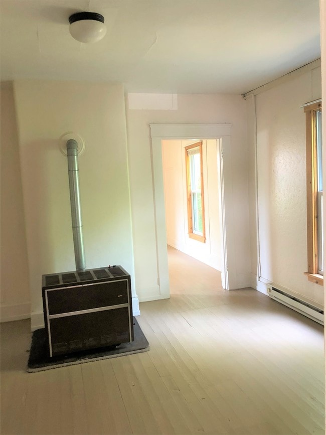 Photo - 44 S Shafer St