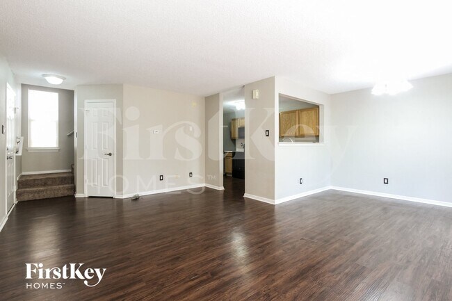2733 Redland Ln