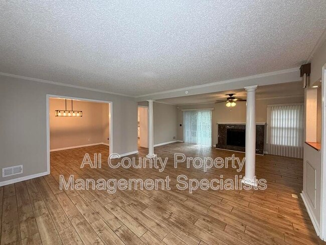 Photo - 2932 Bagpipe Rd
