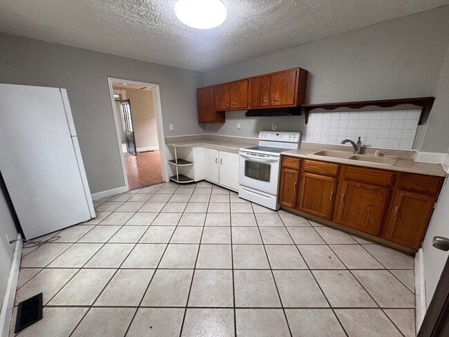 Photo - 841 N 3rd St Unit #1