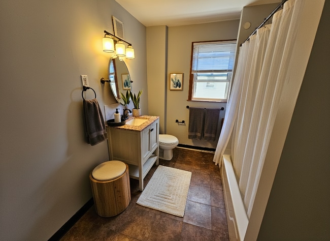 Photo - 1777 Marks Ave