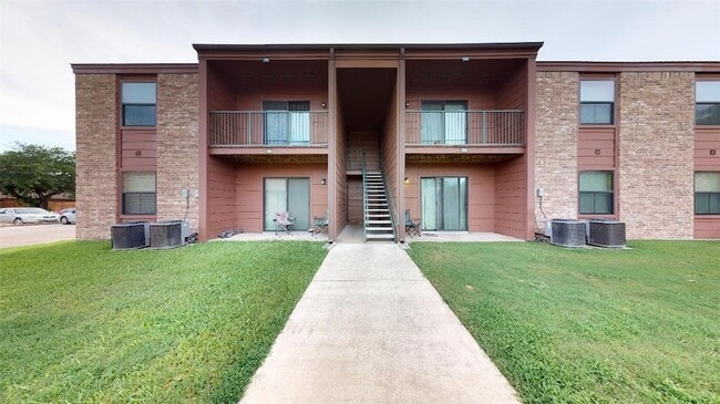 Building Photo - 904 University Oaks Blvd Unit 124 Rental